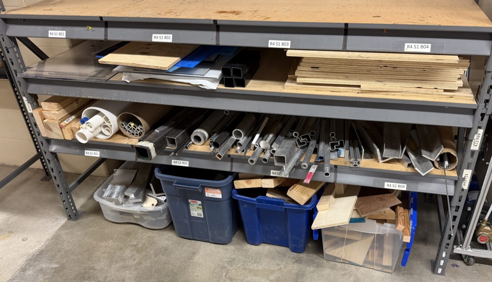 Smaller and short stock in B1002